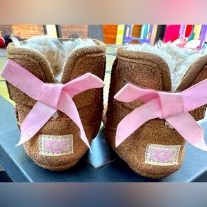 Ugg Jesse II bow boots size toddler 2/3